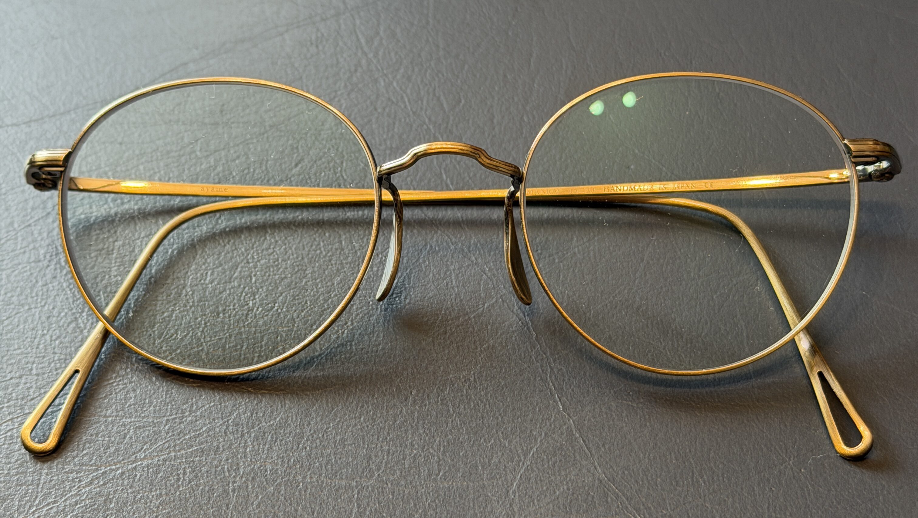 ミニマルなアイウェア Ayame-manray